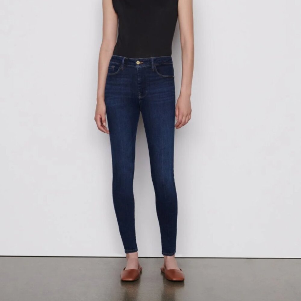 Frame Denim Le One Skinny Mid-Rise Blue Jeans in Kodak Wash In Size 2, 30" Waist